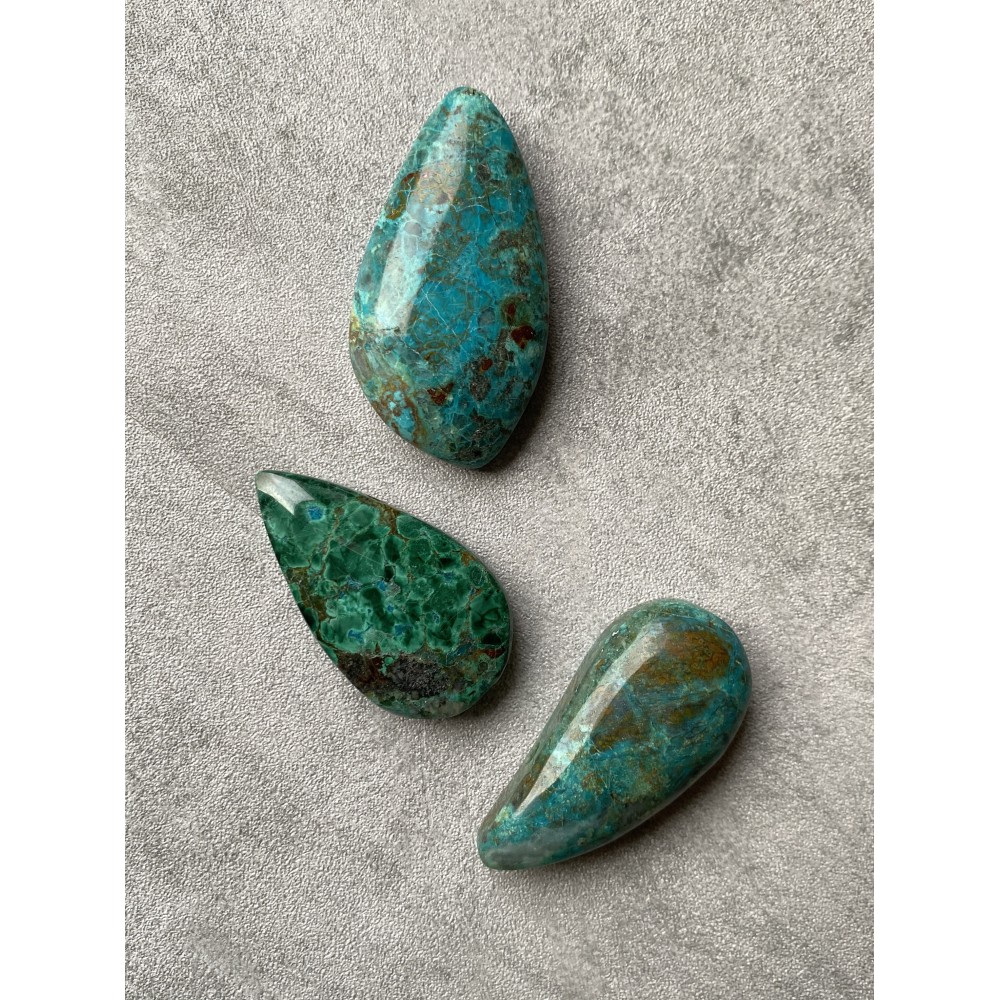 A Qualität Chrysokoll Cabochon