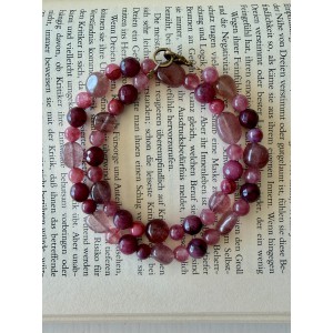 Berry Halskette mit Erdbeerquarz