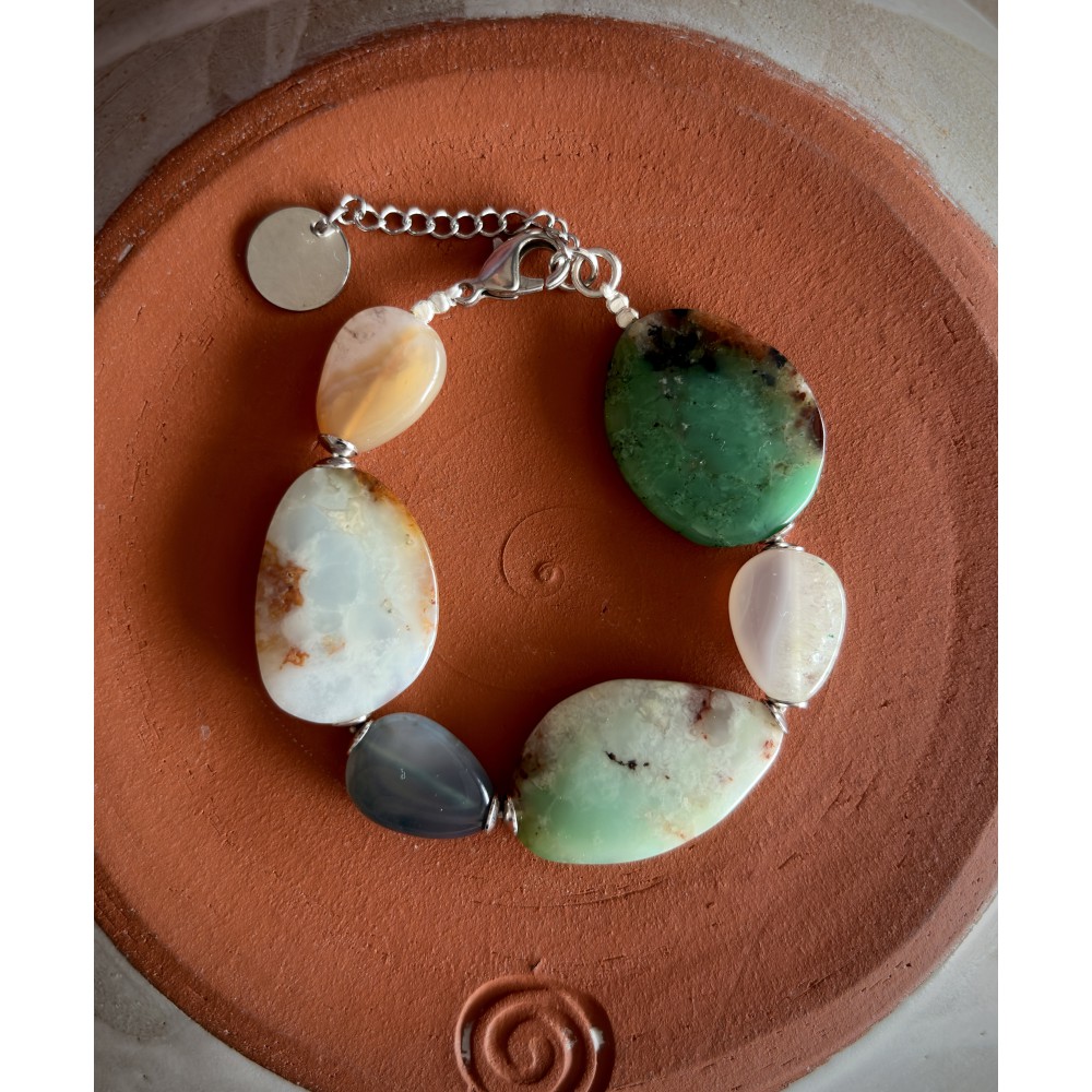 Chrysoprase and Agate Bracelet