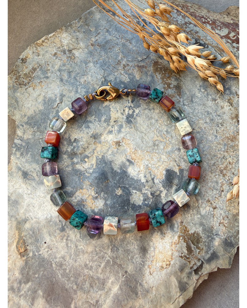 Bracelet made of cube-shaped beads